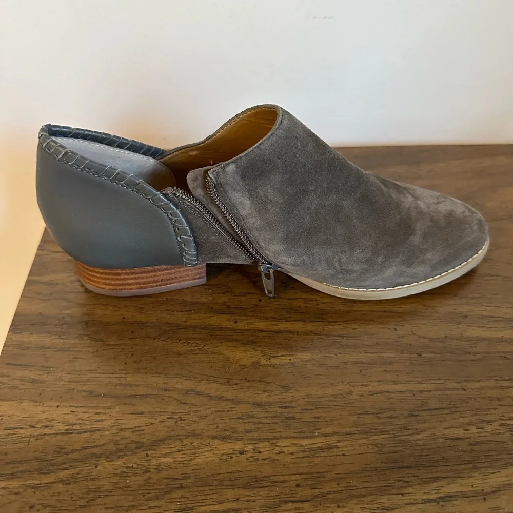 New with tags Jack Rogers booties - Picture 4 of 4